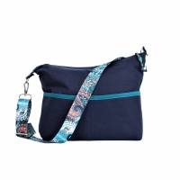 Umhängetasche "Petra"  eine schlichte dunkelblaue Handtasche, die im Upcycling entstanden ist Bild 1