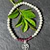 Perlenarmband hellgrau/fuchsia mit Baum des Lebens-Anhänger aus 925 Silber Bild 2