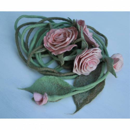 Rosen Gürtel handgefilzt aus feinster Wolle und Seide