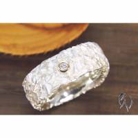 Breiter Ring aus Silber 925/- mit Brillant, Zerknittert 8 mm Bild 1