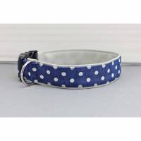 Hundehalsband mit Punkten, blau und weiß, gepunktet, mit Kunstleder in hellgrau, Polka Dots, Tupfen, jeansblau, trendy, Hund, Halsband Bild 1