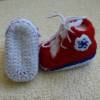 Babyschuhe Babyturnschuhe für Fußballfans  Polyacryl Handarbeit rot/weiß/blau Bild 4