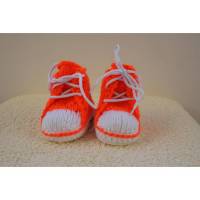 Babyschuhe Babyturnschuhe Babysocken Handarbeit Polyacryl Neon Farben Orange Bild 1