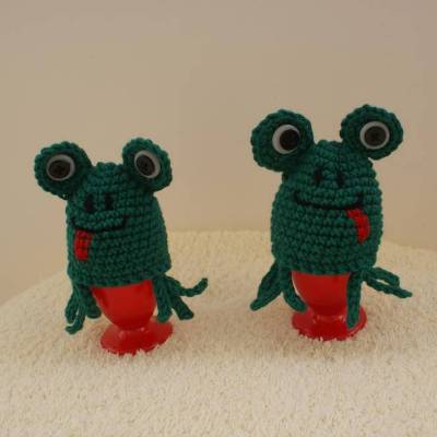  Eierwärmer grüne lustige Frösche gehäkelte Handarbeit mit Wackelaugen