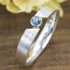 Schmaler Ring aus Silber 925/- mit eisblauem Topas Bild 2