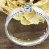 Schmaler Ring aus Silber 925/- mit eisblauem Topas Bild 4
