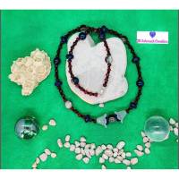Edelsteinkette aus Lapislazuli, Bergkristall und Rubin, sowie schwarzen Glassteine und Acrylperle Bild 1