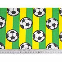 Baumwollstoff Fußball grün-gelb gestreifter Baumwollstoff mit schwarz-weißen Fußbällen. Mädels und Jungsstoffe Fußballfans für Stoffmasken Jungs und Männer Bild 1