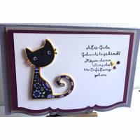 Geburtstagskarte für eine Katzenliebhaberin - mit gesticktem Schlüsselanhänger 'Cat' und Geldgeschenk-Verpackung Bild 1
