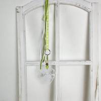 Fensterdeko, Hänger, Herz, weiß grün, Metallherz mit Vogelmotiv, Türkranz Bild 1