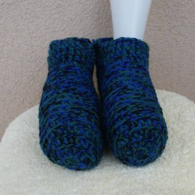 Gästeschuhe, Bettschuhe, Puschen, Hausschuhe Handarbeit Damen, Herren und Kinder,  Polyacryl   Gr.  41-42