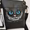 Kleine Handtasche Grinsekatze schwarzt Umhängetasche Halloween Tasche mit Anhänger Kunstleder Bild 2