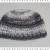 Kleine Mütze für das neugeborene Baby in Grautönen mit Beige und braun, Größe 56 - 60/68 Bild 2