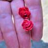 Rosenblüte Ohrstecker Ohrringe handmodelliert aus Fimo Ohrschmuck aus Polymer Clay Bild 3