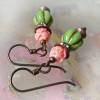 Blüten Ohrringe grün rosa - hypoallergene Niob Ohrhänger Lotos Bild 4