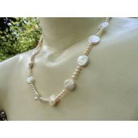 Zarte Perlenkette echte Perlen mit 14 K Gold , Hochzeitsschmuck, zartrosa ivory lachs Bild 1