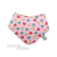 Baby-Halstuch, Dreieckstuch mit Herzchen auf rosa Bild 1