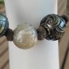 Armband mit Tahiti-Perlen, verstellbares Lederband mit drei geschnitzten Perlen, Kunstwerke auf tätowierten Perlen Bild 8