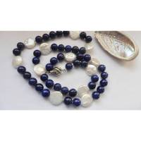 Perlenkette klassisch-elegant, runde echte Perlen und blauer Lapislazuli Bild 1
