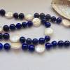 Perlenkette klassisch-elegant, runde echte Perlen und blauer Lapislazuli Bild 3