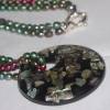 Perlenkette, dekorativer bunter Perlmuttanhänger, echte Perlen multicolor, buntes Perlencollier, Perlmuttscheibe mit Kunstharz Bild 2