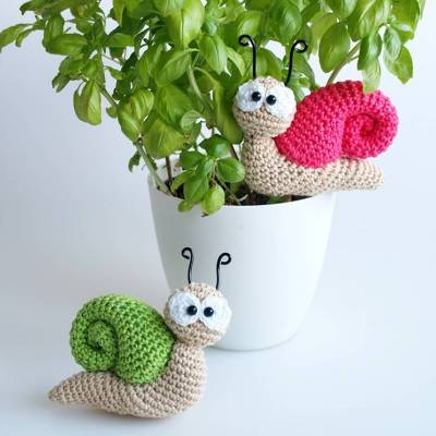 Häkelanleitung Blumenstecker Schnecke