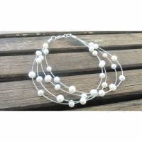 Schwebende Perlen auf leichtem Draht mit Silberschloß, zarter Schmuck, Hochzeitsschmuck Bild 1