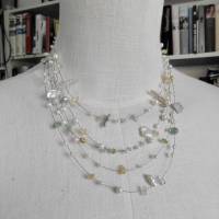 Dekorativer dreiteiliger Brautschmuck, zur Hochzeit schwebende Perlen als Ohrhänger, Kette und Armband, Keshi-Perlen, memory wire Bild 1