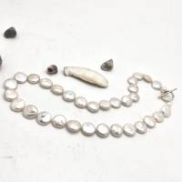 Weiße Münz-Perlen-Kette mit 14-Karat_Goldverschluß, Brautschmuck, Geschenk, Hochzeitsschmuck Bild 10