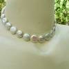 Weiße Münz-Perlen-Kette mit 14-Karat_Goldverschluß, Brautschmuck, Geschenk, Hochzeitsschmuck Bild 4