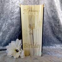 Gefaltetes Buch "Happy Birthday" mit einer Orchideen-Ranke Bild 1