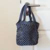 Häkeltasche Einkaufstasche Einkaufsnetz in grau aus hochwertiger Baumwolle mit Schulterriemen gehäkelt Bild 5