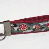 Schlüsselband »Camouflage Rose« silber, kurze Ausführung aus einfachen Gurtband aus der Halsbandmanufaktur von dogs & paw Bild 2