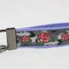 Schlüsselband »Camouflage Rose« silber, kurze Ausführung aus einfachen Gurtband aus der Halsbandmanufaktur von dogs & paw Bild 4