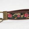 Schlüsselband »Camouflage Rose« gold, kurze Ausführung aus einfachen Gurtband aus der Halsbandmanufaktur von dogs & paw Bild 4