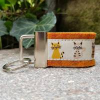 Schlüsselanhänger Taschenanhänger Filz schwarz grau Webband Katzen gelb grau beige Geschenk! Bild 1
