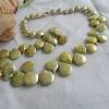 Lindgrüne echte Perlenkette aus besten Münzperlen,  besonders schöne Sommerfarbe Bild 6