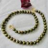 Grüne echte Perlenkette mit dekorativem Goldschloß, wertiges Geschenk, Süßwasserperlen Bild 2