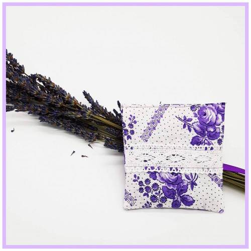 Lavendelduftkissen, Lavendelsäckchen, ca 9.5 cm x 10 cm, Lavendel aus Eigenanbau, ohne Füllstoffe. Orignal Vintagestoff,