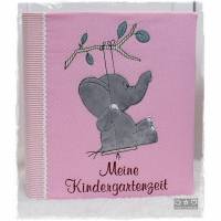 Ordner-Portfolio rosa gemustert mit Doodlestickerei Elefant auf Schaukel und Stickerei 'Meine Kindergartenzeit' Bild 1