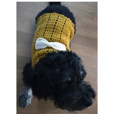 Häkelanleitung für das Hundekleid mit Schleife