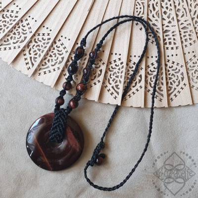 Halskette mit rotem Tigerauge - Makramee