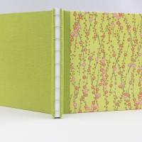 Japanbindung, Notizbuch hell-grün, Chiyogami Papier rosa Blüten, 18 x 25 cm, Unikat, handgefertigt Bild 3