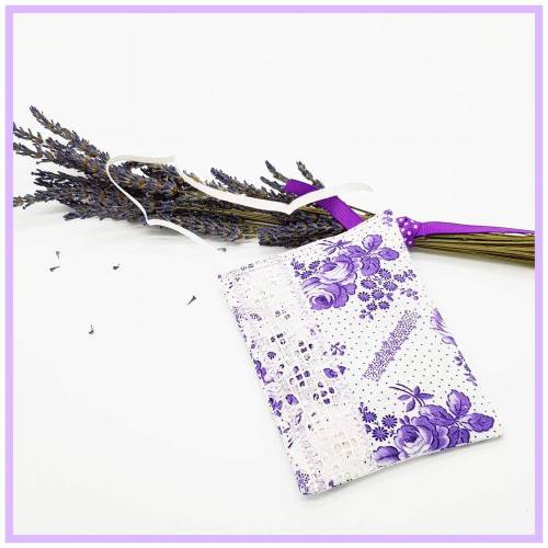 Lavendelduftkissen, Lavendelsäckchen, ca 10 cm x 11.5 cm, Lavendel aus Eigenanbau, ohne Füllstoffe. Orignal Vintagestoff,