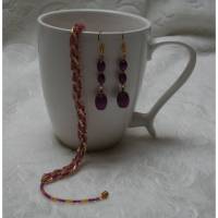 Perlenset aus goldfarbigen Glasstäbchen und lila Rocailles in türkischer Häkeltechnik Bild 1