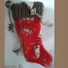 Nikolausstiefel mit handgestrickter Krempe in Nougat Baumwolle Rot Beige Wolle speichelfeste Holzperlen dekorative Mini- Holzelemente Bild 8