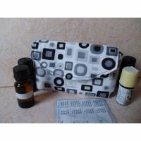 Tasche für 5 ätherische Ölflaschen, Aromapflege, für Aromaexpertinnen, schwarz-weiß Bild 1