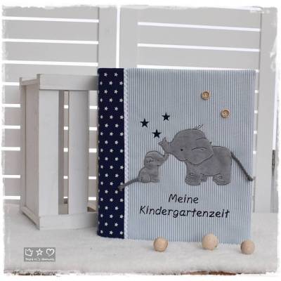Ordner-Portfolio mit Doodlestickerei 'Elefanten', Stickerei 'Meine Kindergartenzeit' und Wunschname