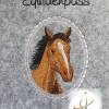 Equidenpass Pferdepass Pferd Hufeisen mit Namensbestickung Bild 4