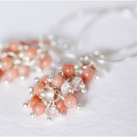 Ohrringe aus Silber 925 mit Koralle und Saphir